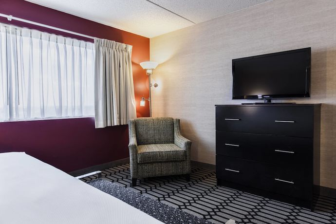Imagen de la habitación del Hotel Delta Hotels by Marriott Fargo. Foto 11
