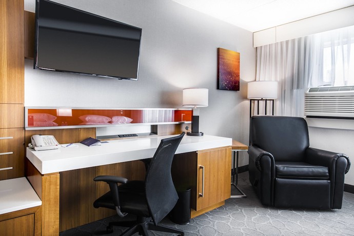 Imagen de la habitación del Hotel Delta Hotels by Marriott Fargo. Foto 12