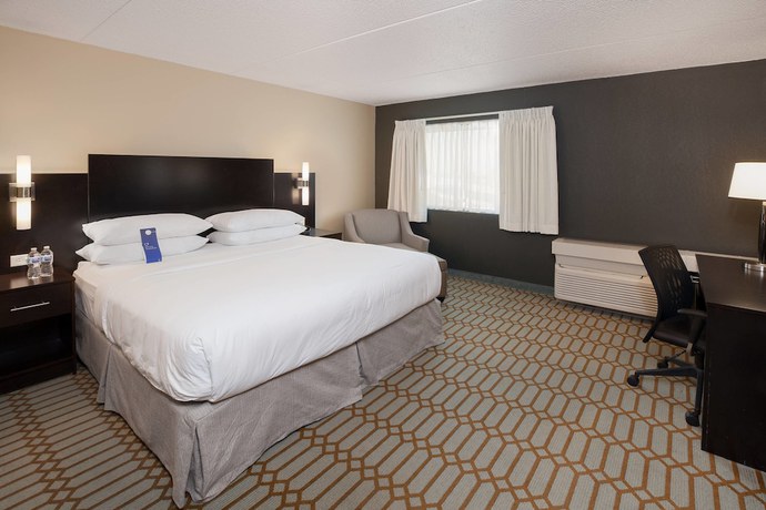 Imagen de la habitación del Hotel Delta Hotels by Marriott Fargo. Foto 17