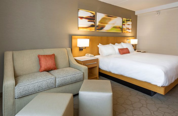 Imagen de la habitación del Hotel Delta Hotels by Marriott Utica. Foto 6