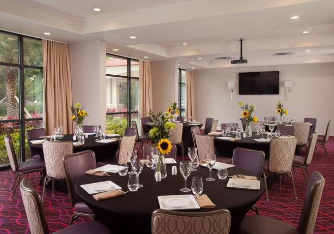 Imagen de los interiores del Hotel Delta Orlando Lake Buena Vista. Foto 9