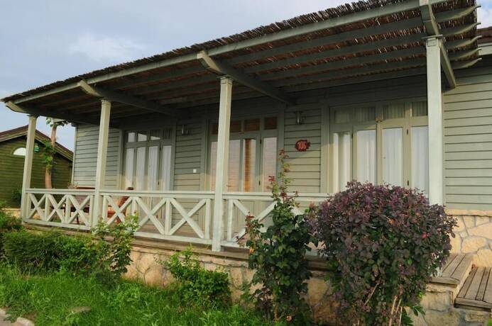 Imagen general del Hotel Delta Resort Treetop by Eight Continents. Foto 5