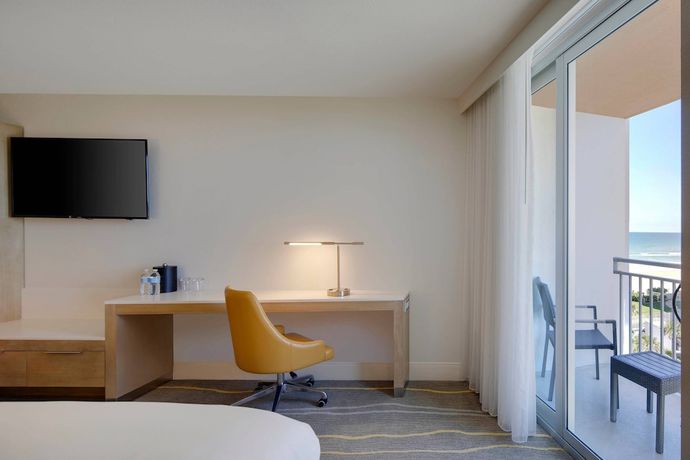 Imagen de la habitación del Hotel Delta by Marriott Daytona Beach Oceanfront. Foto 5