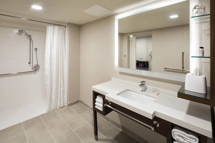 Imagen de la habitación del Hotel Delta by Marriott Minneapolis Northeast. Foto 16