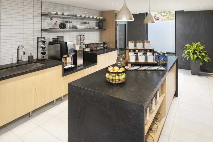 Imagen de los interiores del Hotel Delta by Marriott Minneapolis Northeast. Foto 18