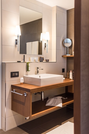 Imagen de la habitación del Hotel Deltapark Vitalresort. Foto 18