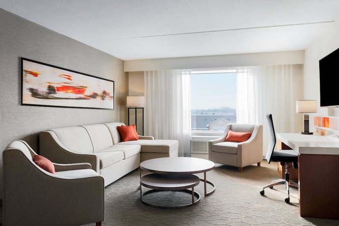 Imagen de la habitación del Hotel Deltas By Marriott Indianapolis Airport. Foto 10