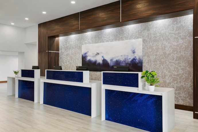 Imagen de los interiores del Hotel Deltas By Marriott Indianapolis Airport. Foto 18