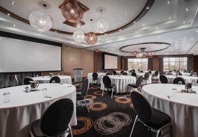 Imagen de los exteriores del Hotel Deltas By Marriott Waterloo. Foto 7