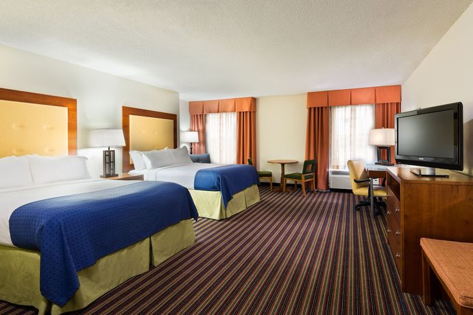 Imagen de la habitación del Hotel Deltas by Marriott Colonial Heights. Foto 2