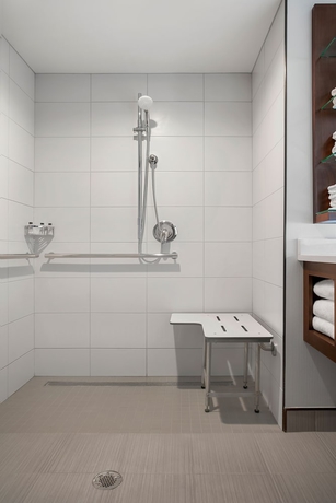 Imagen de la habitación del Hotel Deltas by Marriott Somerset. Foto 13
