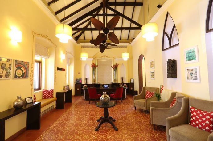 Imagen de la habitación del Hotel Deltin Suites. Foto 8