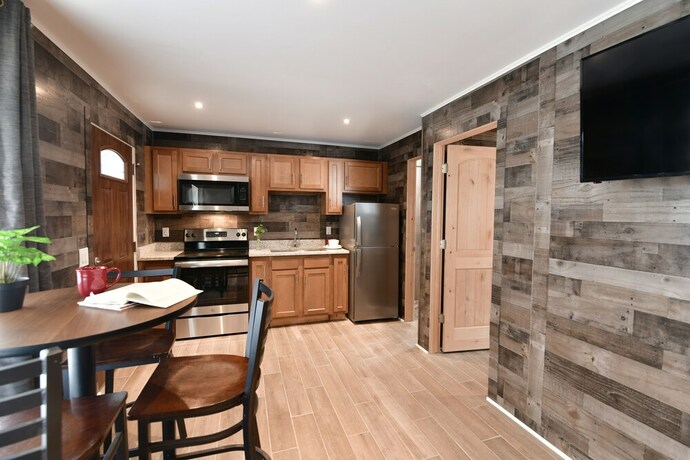 Imagen de la habitación del Hotel Delton Oaks Resort. Foto 30