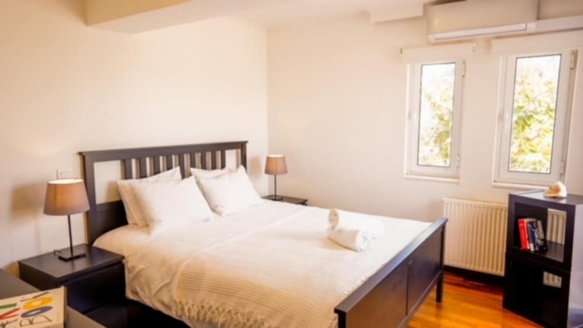 Imagen general del Hotel Deluxe 5 Bdrm Villa w Pool Next to the Beach. Foto 2