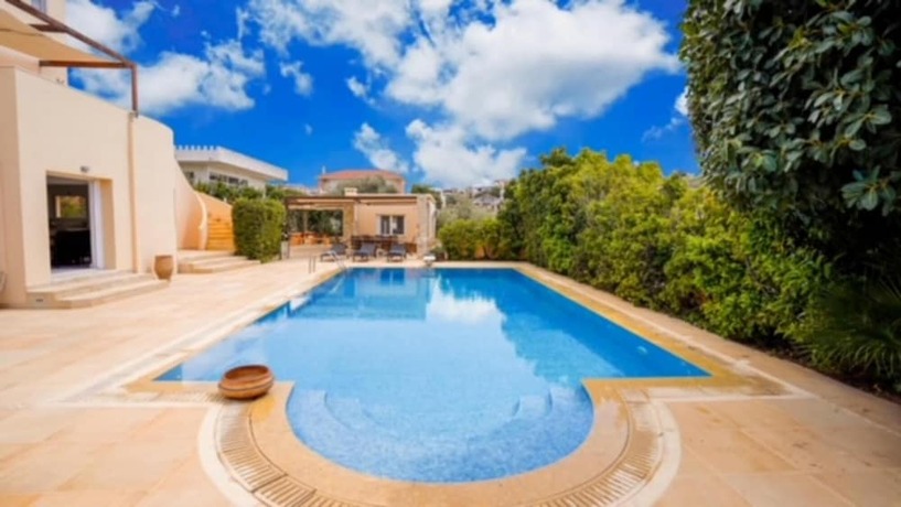 Imagen general del Hotel Deluxe 5 Bdrm Villa w Pool Next to the Beach. Foto 7