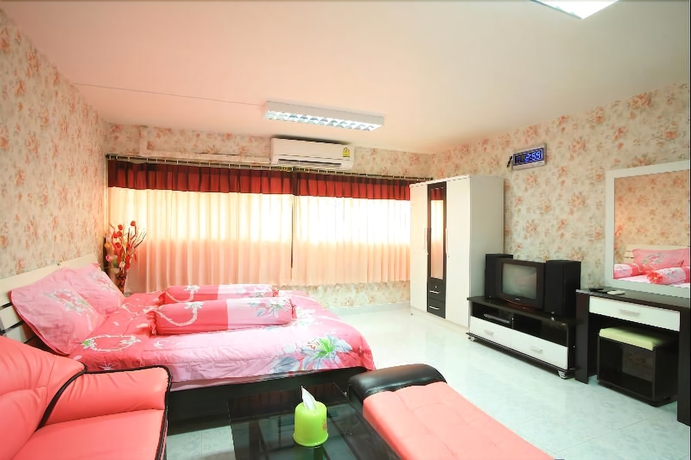 Imagen de la habitación del Hotel Deluxe At Popular Condo. Foto 11