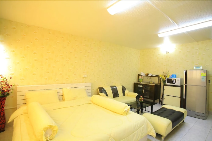 Imagen de la habitación del Hotel Deluxe At Popular Condo. Foto 13