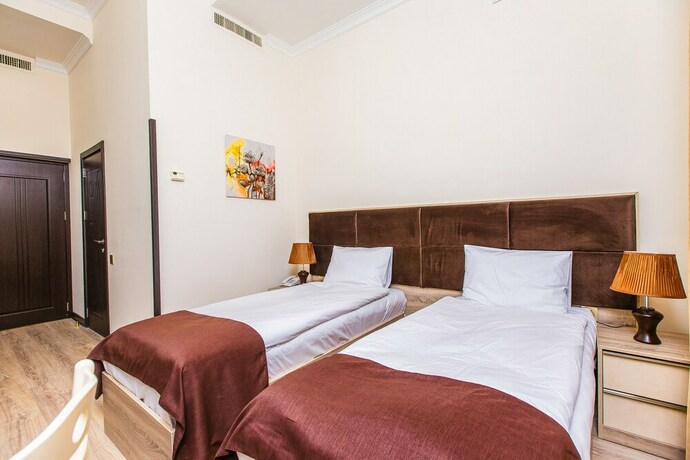 Imagen de la habitación del Hotel Deluxe City, Baku. Foto 17