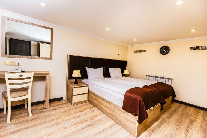 Imagen de la habitación del Hotel Deluxe City, Baku. Foto 24