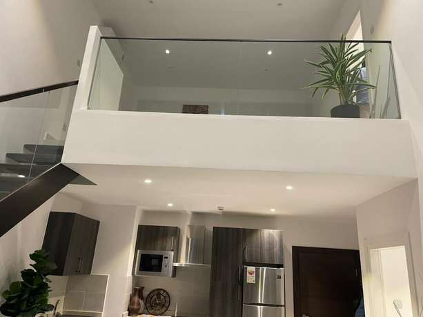 Imagen de la habitación del Hotel Deluxe Embassy Gardens. Foto 6