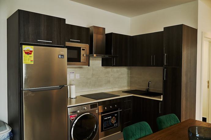 Imagen de la habitación del Hotel Deluxe Embassy Gardens. Foto 15
