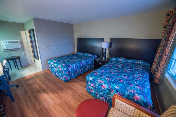 Imagen de la habitación del Hotel Deluxe Inn, Bunnell. Foto 5