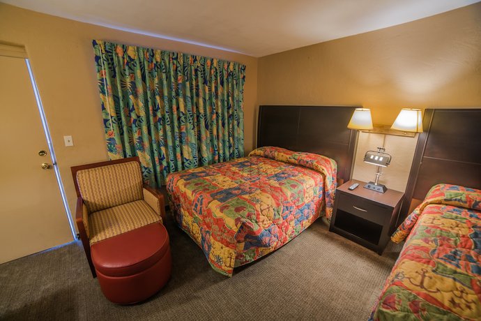 Imagen de la habitación del Hotel Deluxe Inn, Bunnell. Foto 6