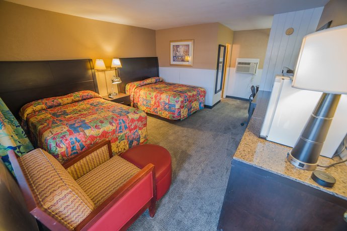 Imagen de la habitación del Hotel Deluxe Inn, Bunnell. Foto 11