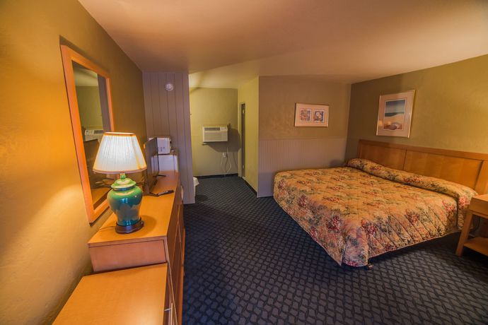 Imagen de la habitación del Hotel Deluxe Inn, Bunnell. Foto 13