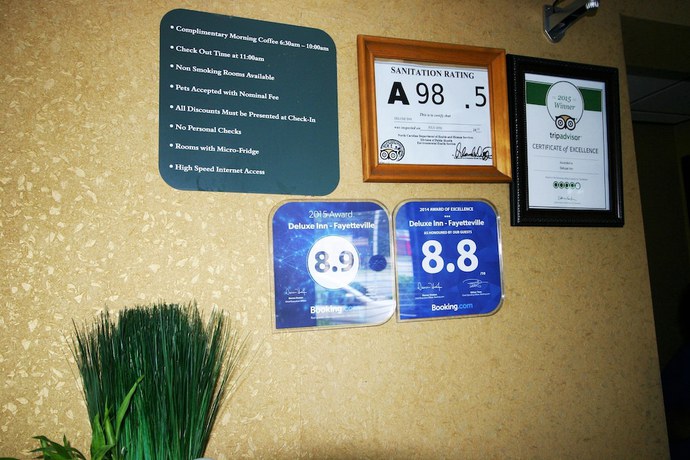 Imagen de los interiores del Hotel Deluxe Inn Fayetteville - I-95 Exit 49. Foto 13