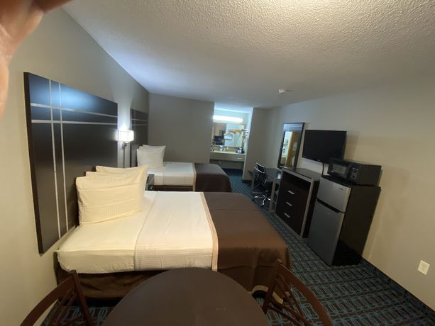 Imagen de la habitación del Hotel Deluxe Inn Fayetteville - I-95 Exit 49. Foto 8
