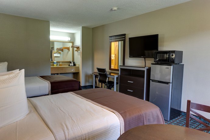 Imagen de la habitación del Hotel Deluxe Inn Fayetteville - I-95 Exit 49. Foto 11