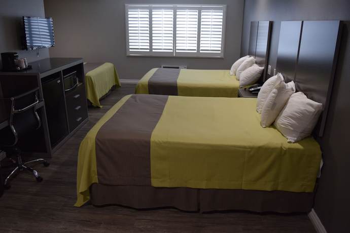 Imagen de la habitación del Hotel Deluxe Inn Hawthorne. Foto 13