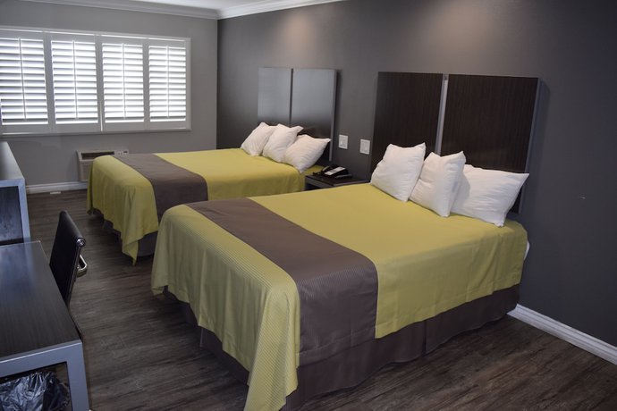 Imagen de la habitación del Hotel Deluxe Inn Hawthorne. Foto 17