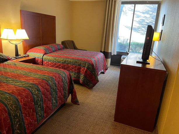 Imagen de la habitación del Hotel Deluxe Inn, Plano. Foto 1