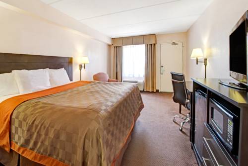 Imagen de la habitación del Hotel Deluxe Inn San Antonio. Foto 10