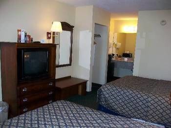 Imagen de la habitación del Hotel Deluxe Inn, Waco . Foto 4