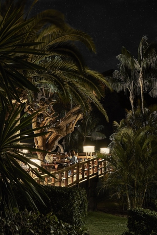 Imagen del bar/restaurante del Hotel Deluxe Villas Don Carlos Resort. Foto 4