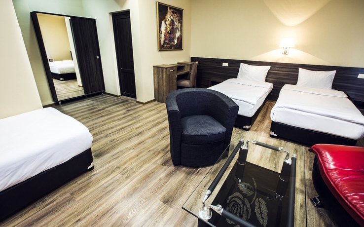 Imagen de la habitación del Hotel Deluxe Yerevan. Foto 13