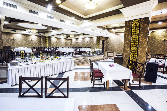 Imagen del bar/restaurante del Hotel Deluxe Yerevan. Foto 6