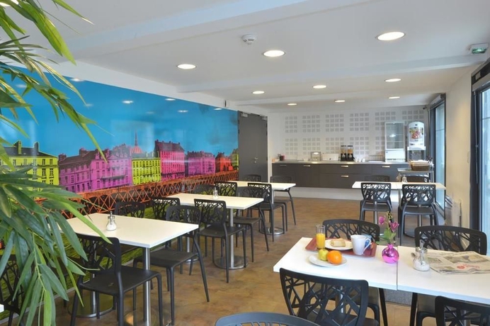 Imagen del bar/restaurante del Hotel Demain and Conciergerie. Foto 6