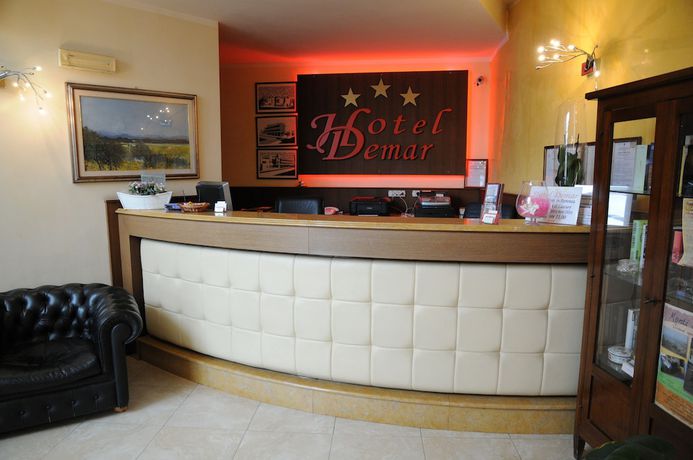 Imagen de los interiores del Hotel Demar. Foto 18