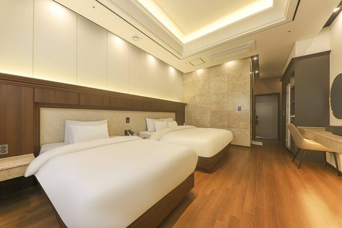 Imagen de la habitación del Hotel Demer. Foto 21