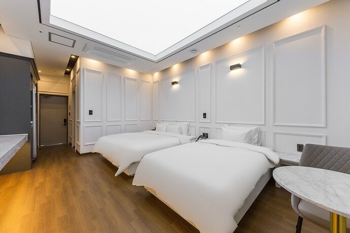 Imagen de la habitación del Hotel Demer. Foto 22