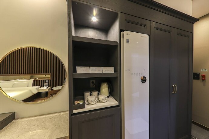 Imagen de la habitación del Hotel Demer. Foto 30