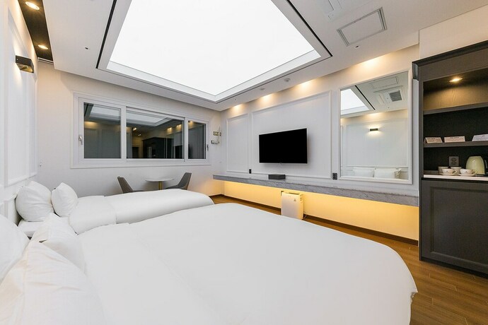 Imagen de la habitación del Hotel Demer. Foto 36