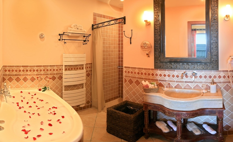 Imagen de la habitación del Hotel Demeure Loredana. Foto 16