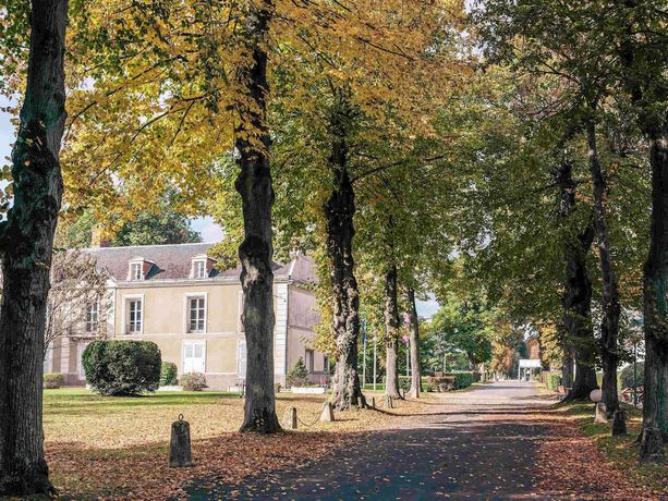 Imagen general del Hotel Demeures De Campagne Parc Du Coudray – Mercure. Foto 1