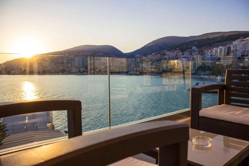 Imagen de la habitación del Hotel Demi. Foto 6