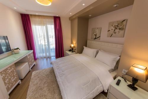 Imagen de la habitación del Hotel Demi. Foto 7